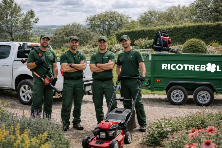 Venta de tierra y mantillo para jardines y mantenimiento de jardinería en Madrid - Ricotrebol - servicios profesionales de jardinería en Madrid